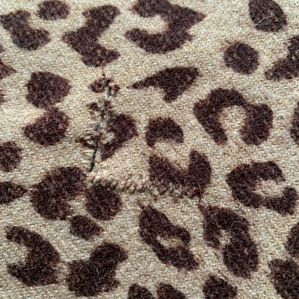 Leopard Inspired Fringed Tapestry Made In Italy - Picture 6 of 10